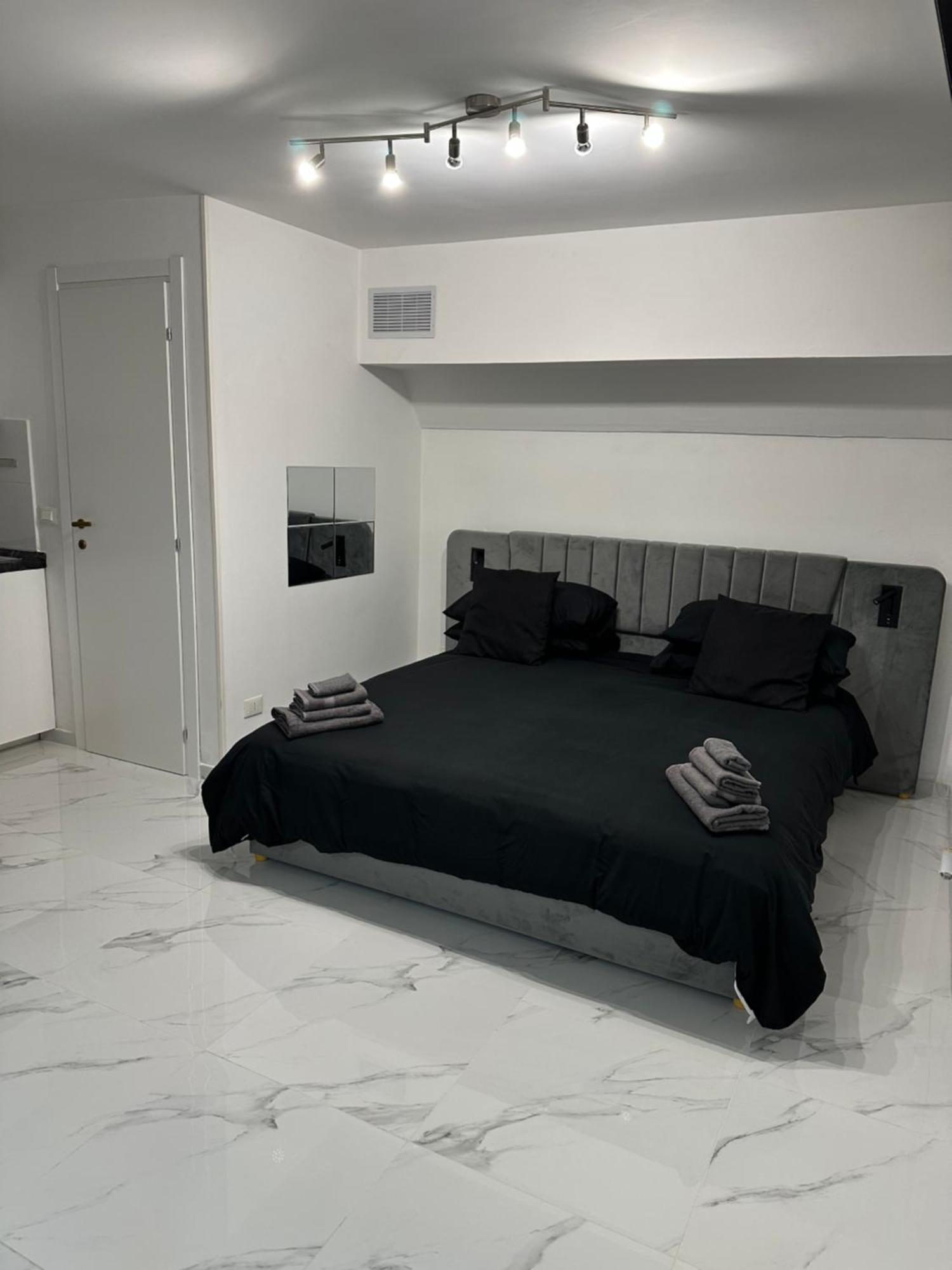 Imperial Suite Colosseum Рим Экстерьер фото